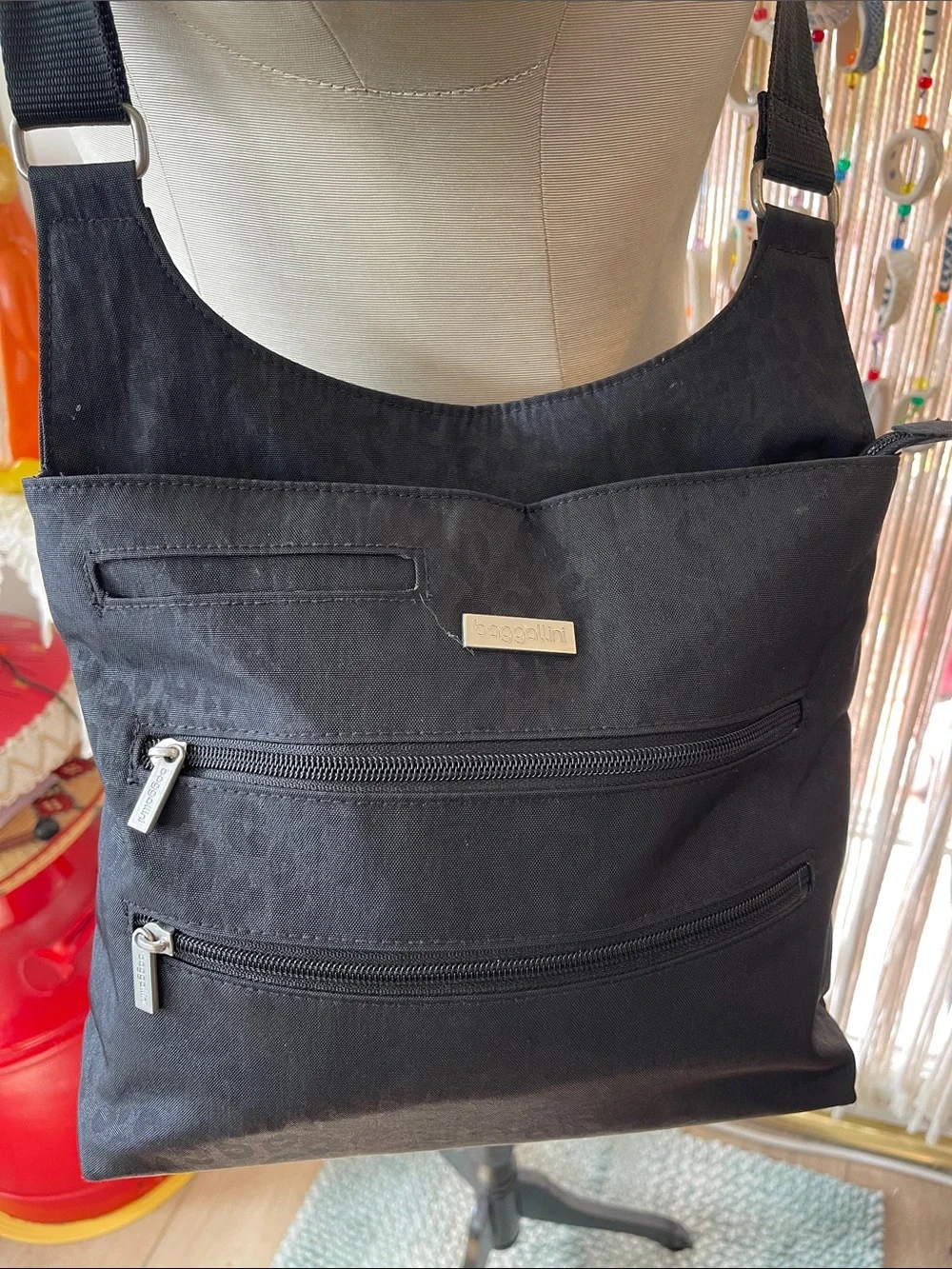 Baggallini Black Crossbody Messenger Bag with Silver Hardware